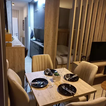 Apartment 018 *