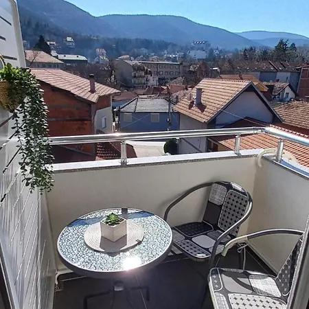 018 Apartment *